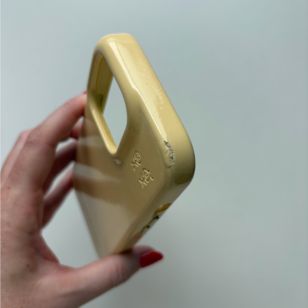 Used Urban Sophistication The Skinny Case in Butter Yellow, iPhone 16 Pro Case - Picture 7 of 10